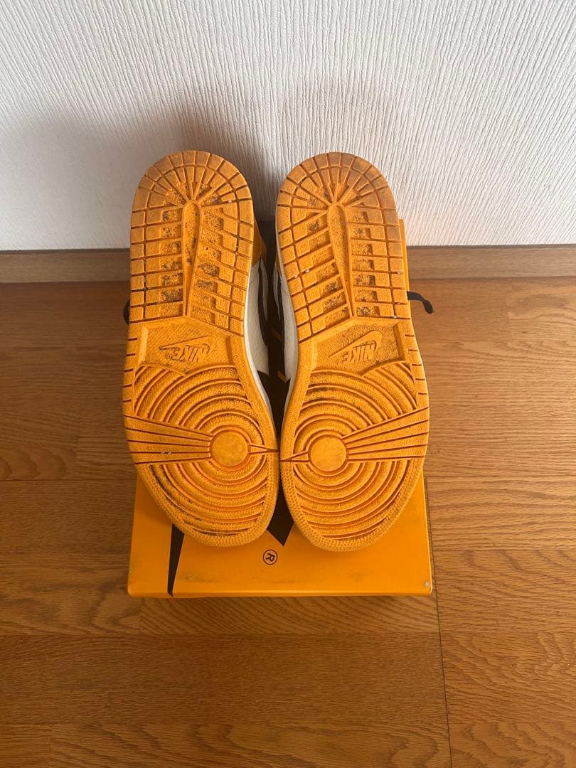 NIKE Air Jordan 1 \"タクシー\" ブラック/オレンジ