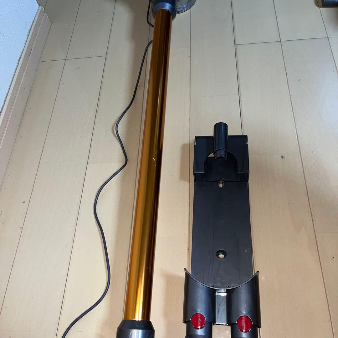 送料込　美品　V8 ￼SV10 スティック&ハンディ二刀流 46分ほど稼働