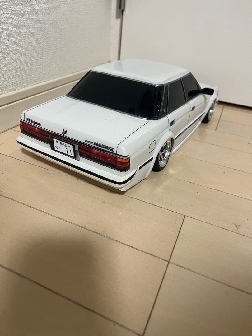マークII71ボディ1/10ホイルタイヤ付き
