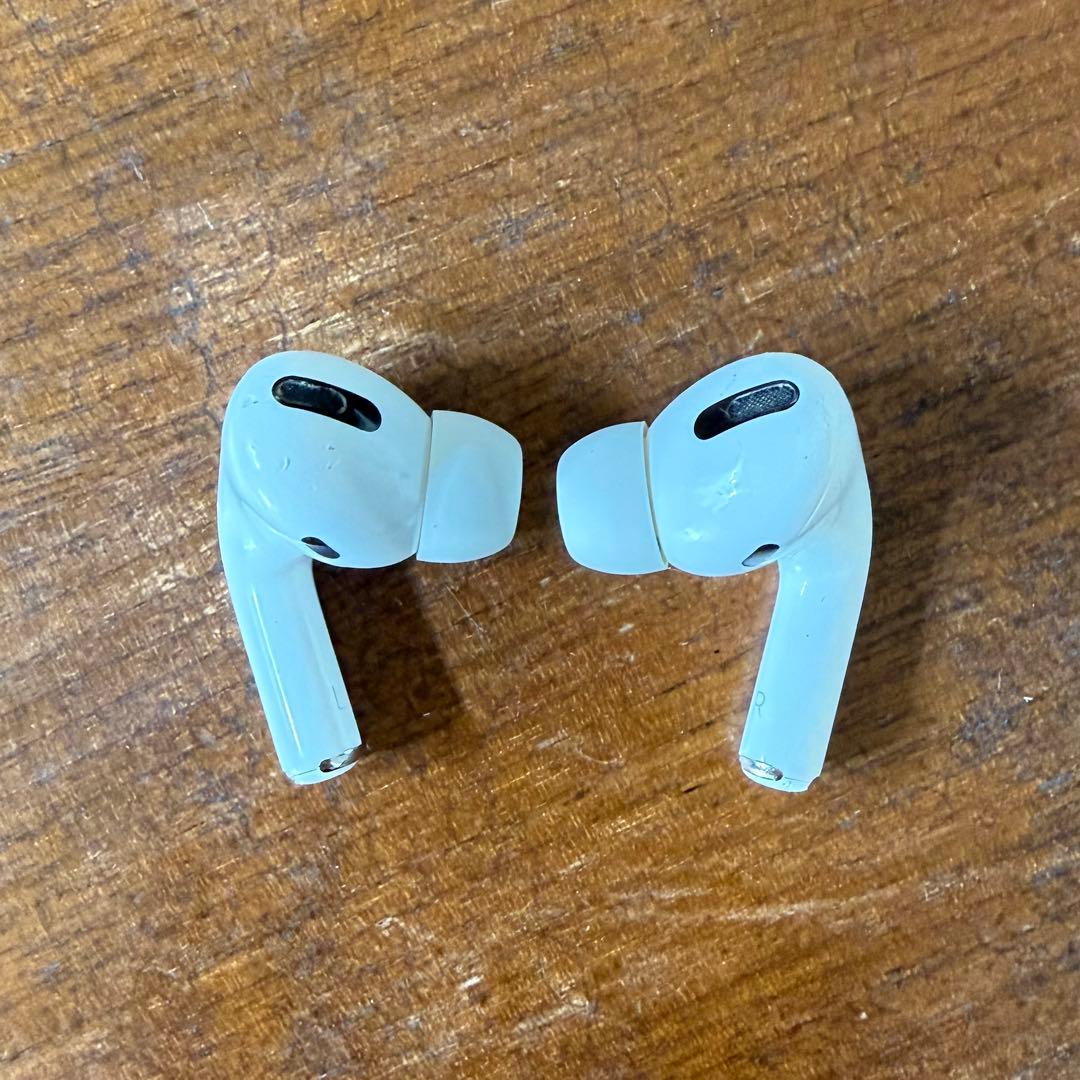 AirPods Pro 1 本体 充電ケース付き Apple Apple AirPods Pro エアーポッズ プロ 充電ケースのみ USED超美