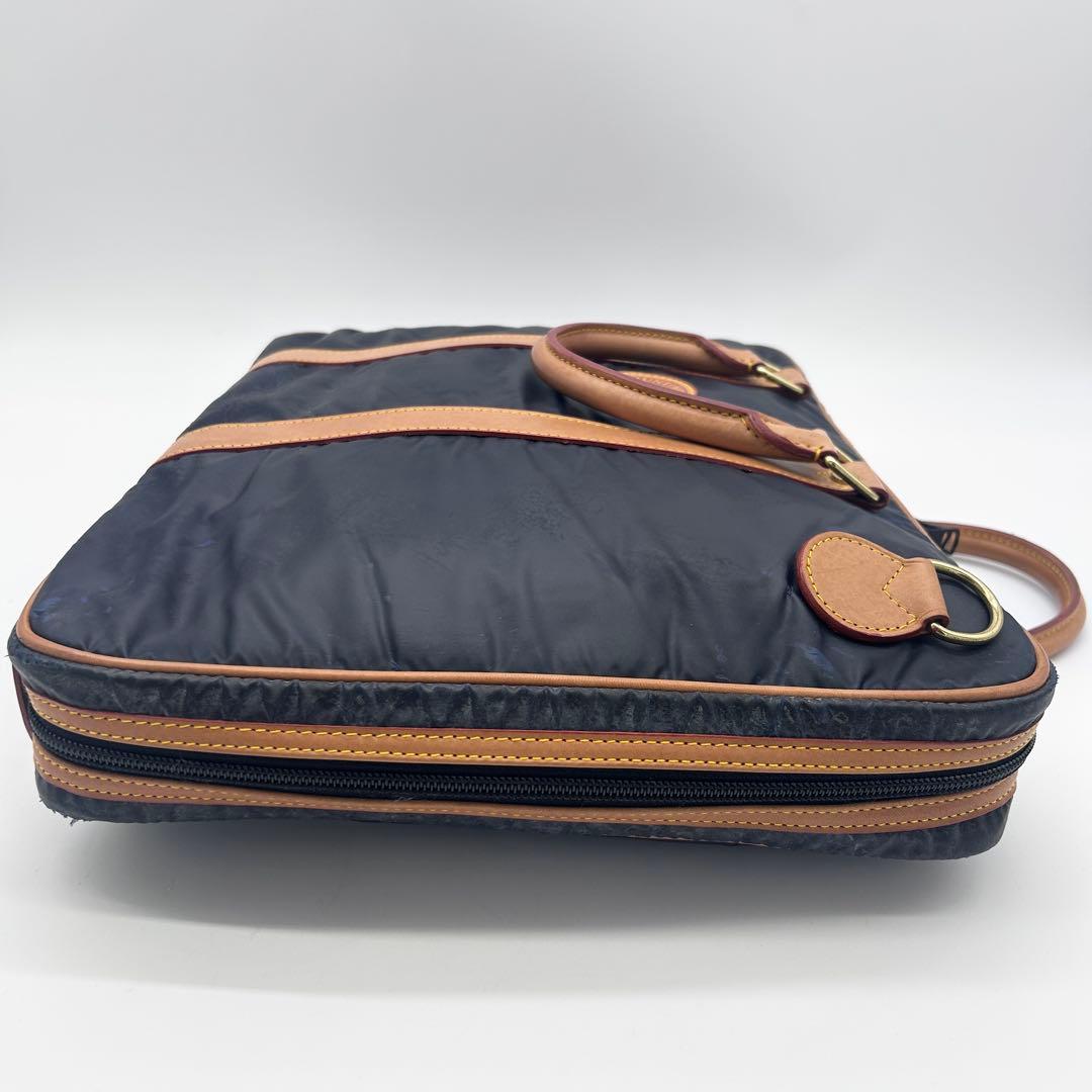 C496 HUNTING WORLD ビジネスバッグ 濃紺 A4収納 イタリア製 - メルカリ