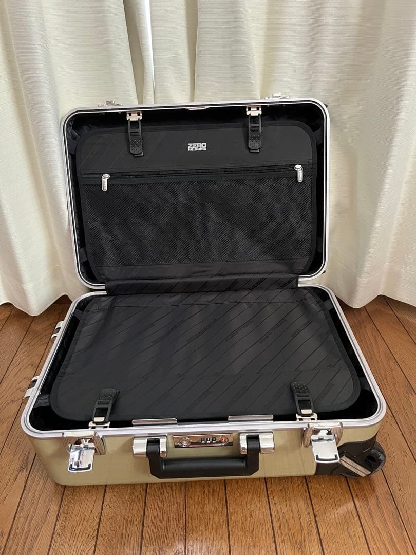 tocushino様専用 ゼロハリ2輪 ポリカボネート キャリーケース 中古品