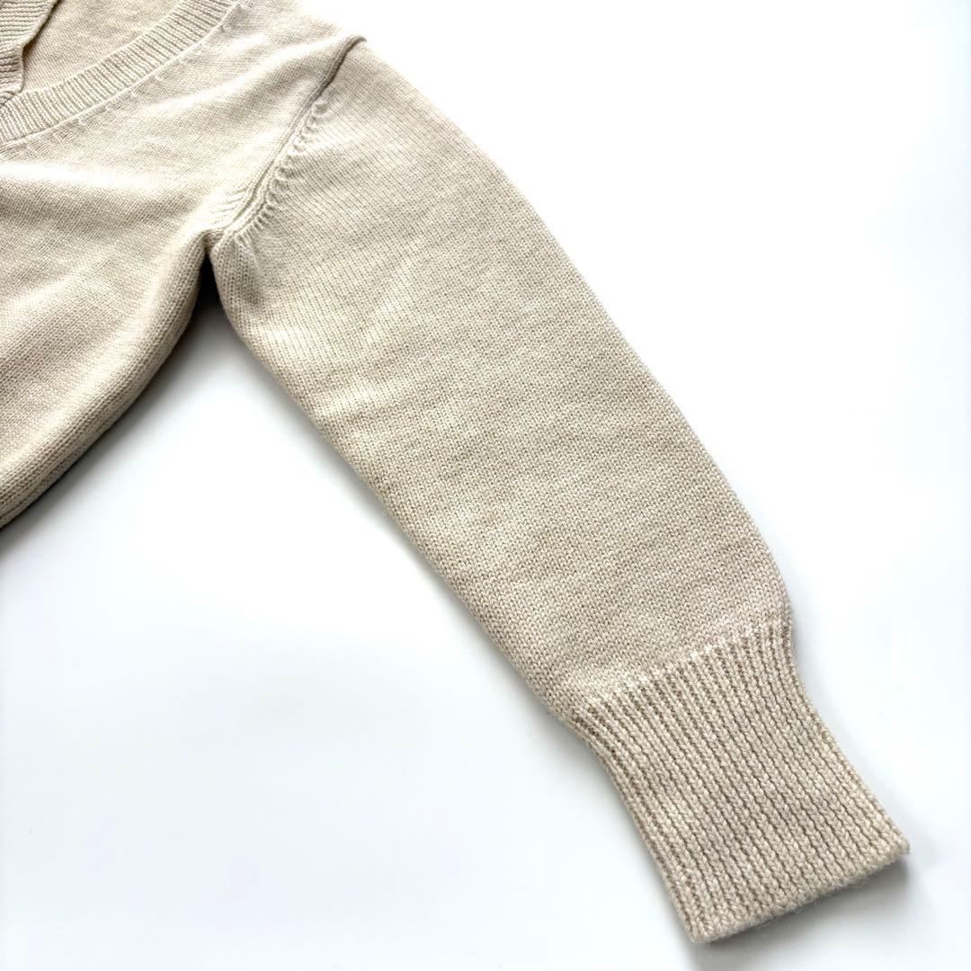 美品】マーガレットハウエル Vネックニット ウール100% 2022AW - メルカリ