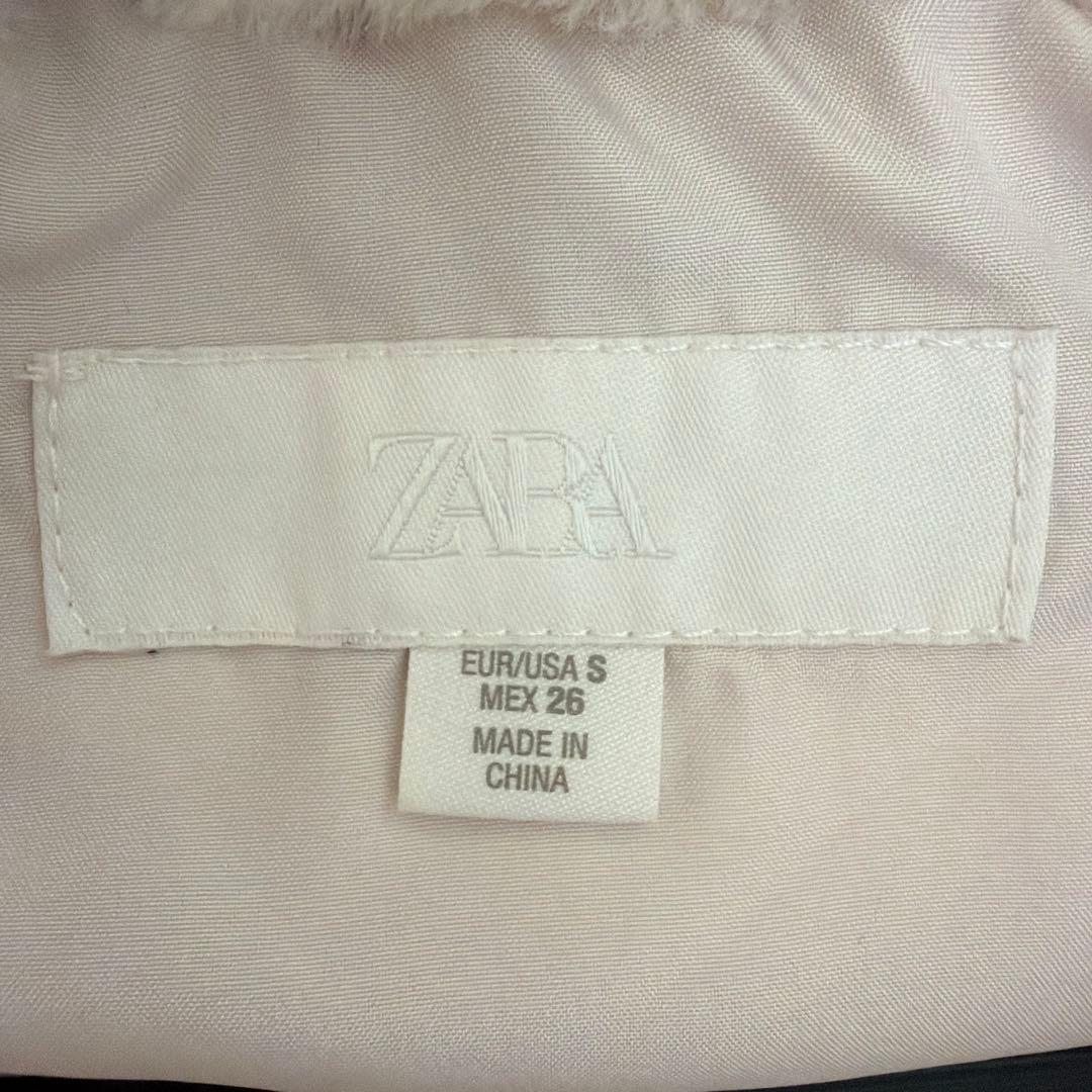 ZARA 撥水加工入りウィンドブレーカーフード付きダウンジャケット オフ