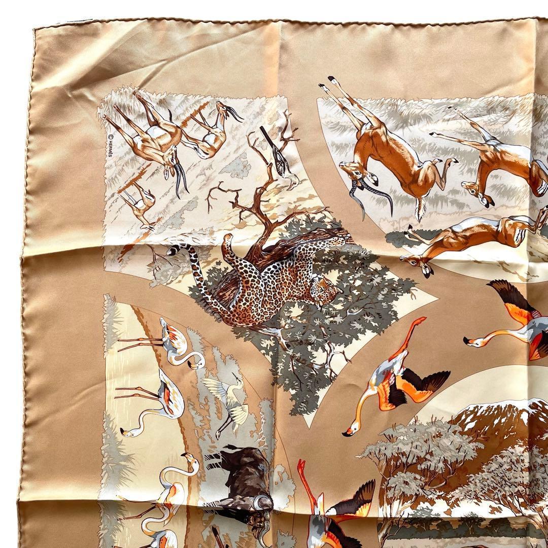 《未使用級》エルメス カレ90スカーフ 大判 タンザニア アニマル柄 ベージュ