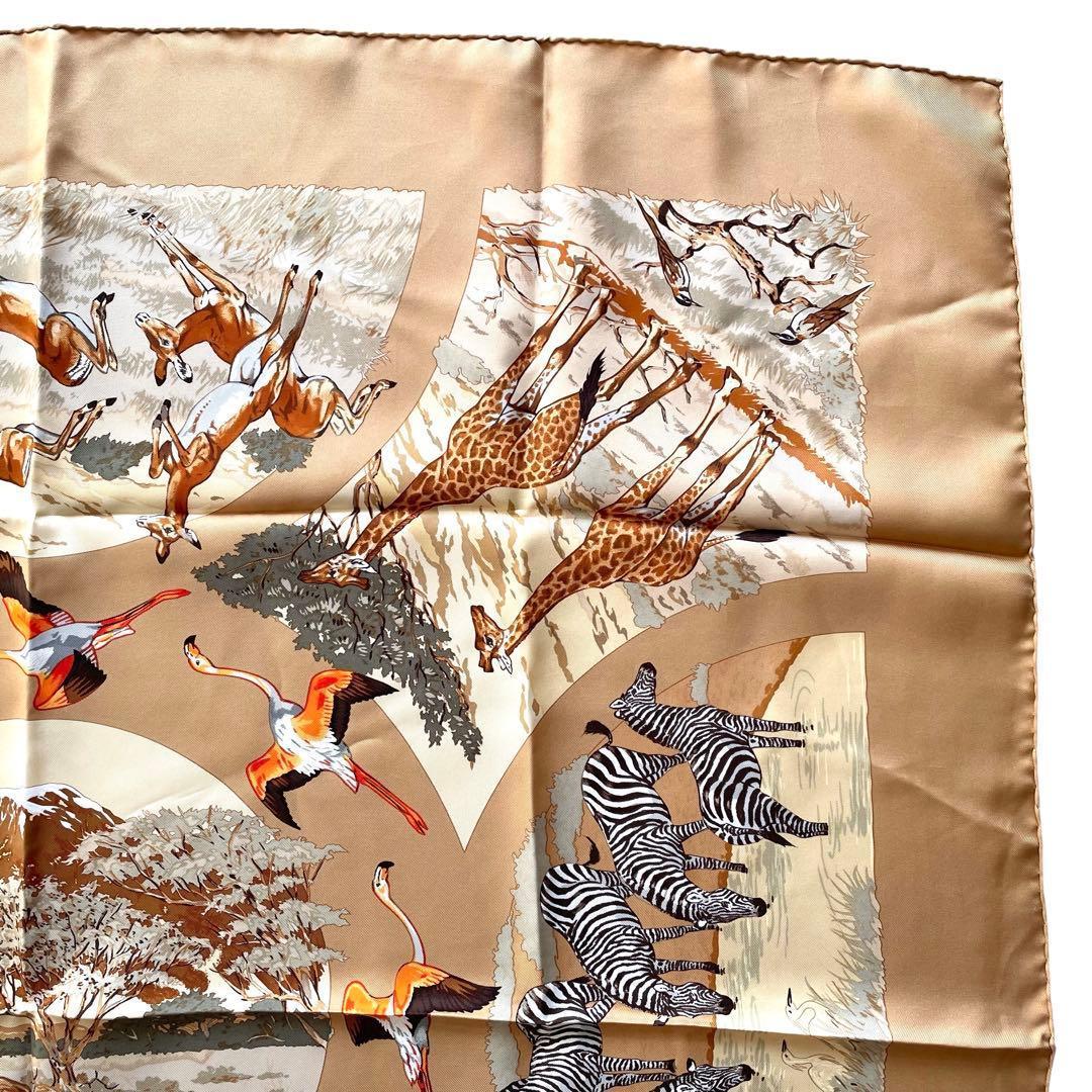 《未使用級》エルメス カレ90スカーフ 大判 タンザニア アニマル柄 ベージュ