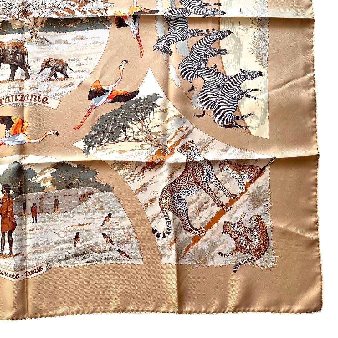 《未使用級》エルメス カレ90スカーフ 大判 タンザニア アニマル柄 ベージュ