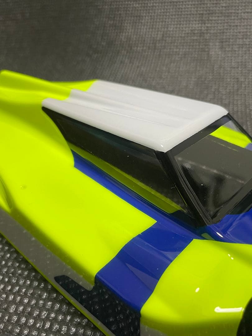 京商、ヨコモ用塗装済ボディ4台