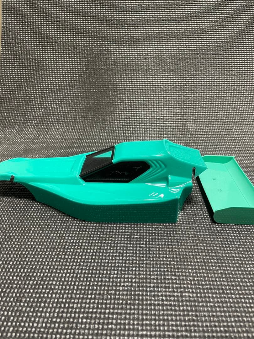 京商、ヨコモ用塗装済ボディ4台