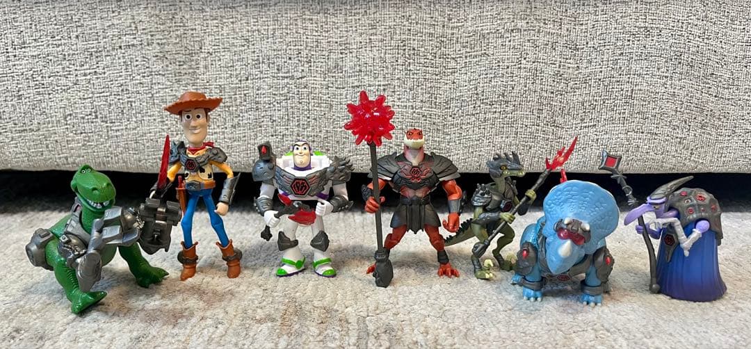 ディズニーピクサー トイストーリー謎の恐竜ワールド レア７体セット
