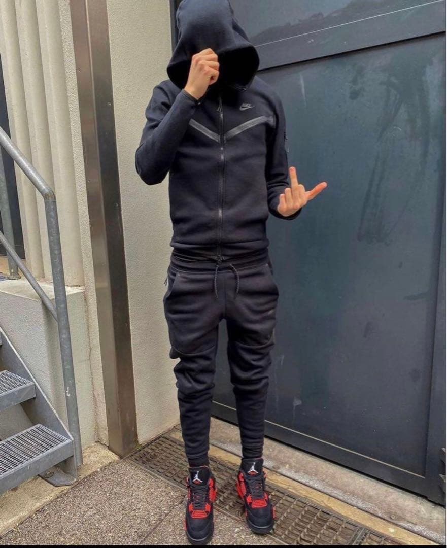 NIKEテックフリース黒 わっしょい様専用 上M下S 注意！値下げ不可