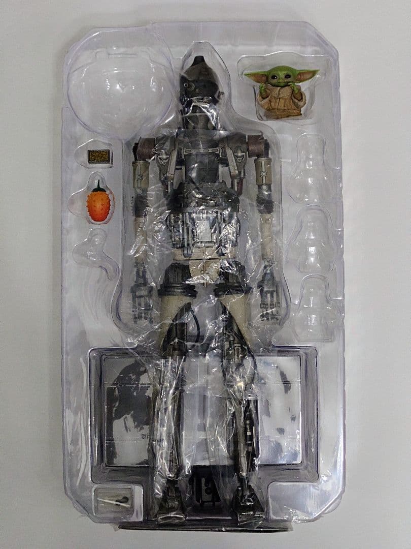 スターウォーズ　ホットトイズ　マンダロリアン　IG-12　HOTTOYS ホットトイズ テレビ・マスターピース マンダロリアン IG-12