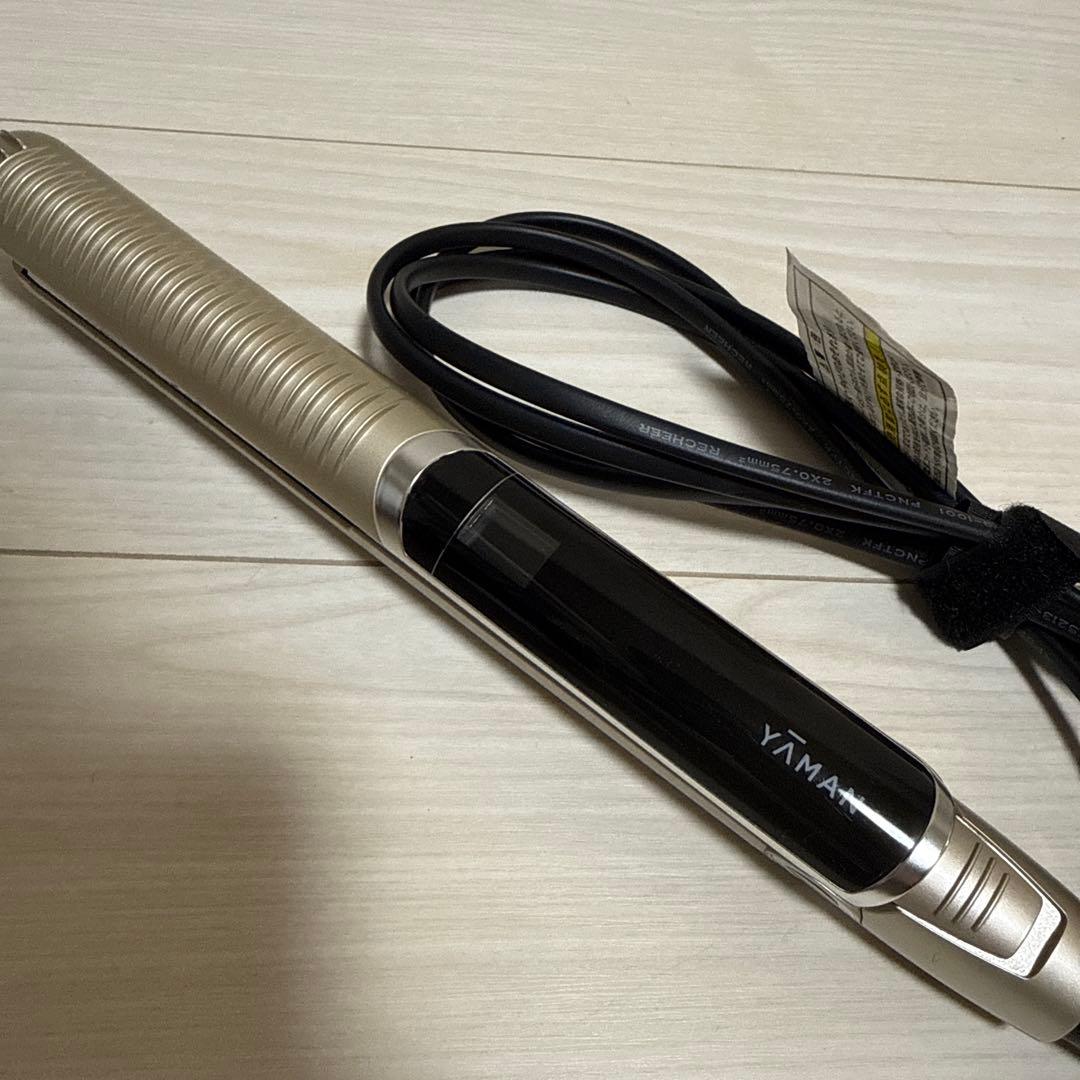 YAHAN ヤーマン スムースアイロンフォトイオン プラス ゴールド 保水ヘアアイロンでもっとストレートに、使うたび艶やかな髪へ