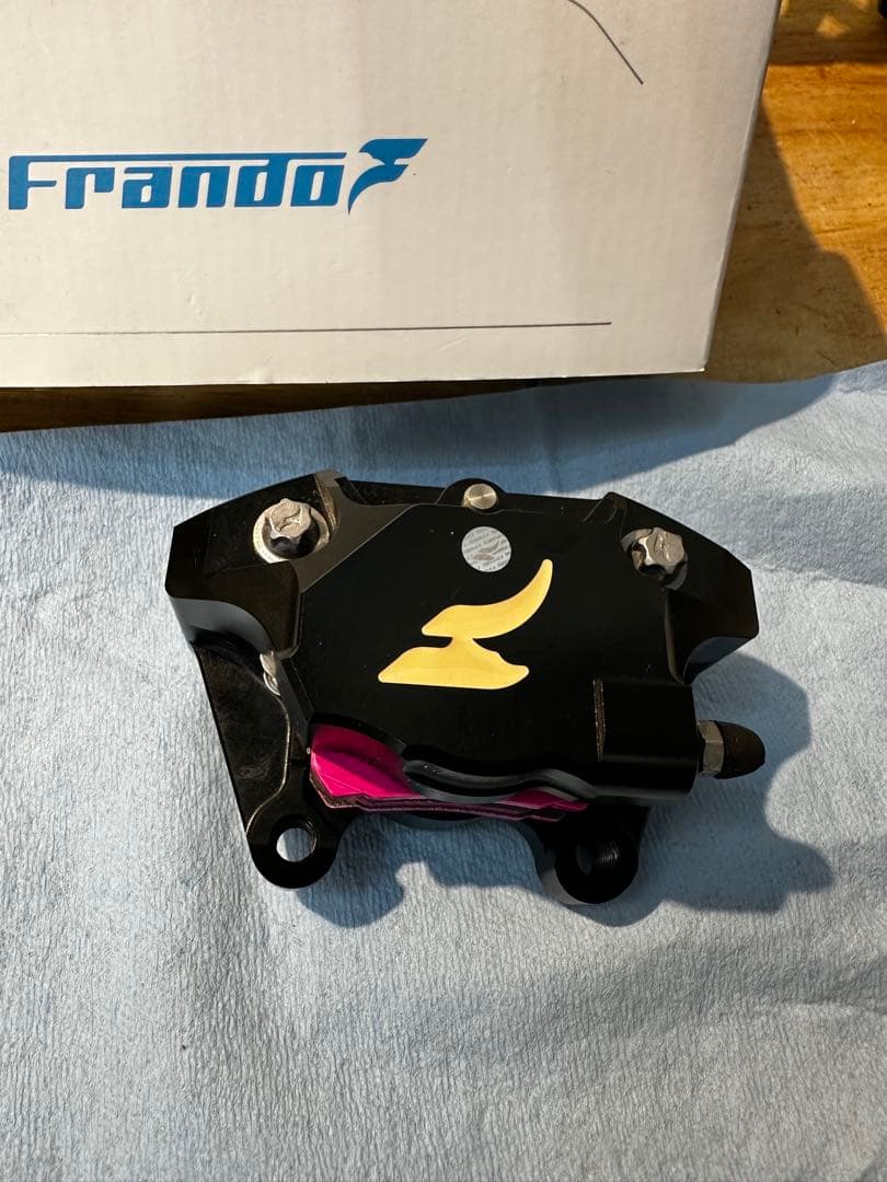 Frando フランドVESPA -22 用 2POT リアキャリパー　ランナー