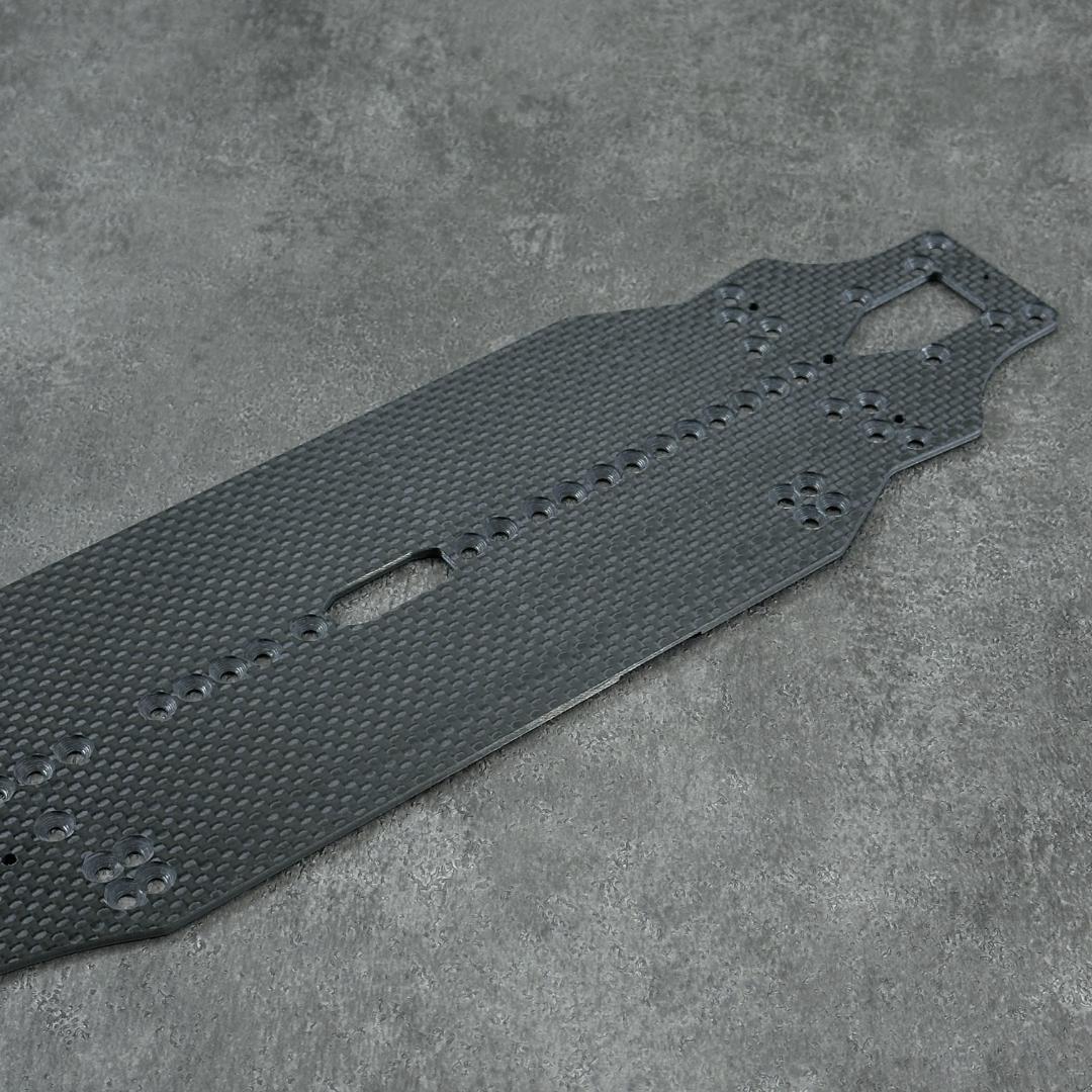 専用設計 BD-11 ヨコモ 特注品 2.2mm 厚 カーボンシャー a1729