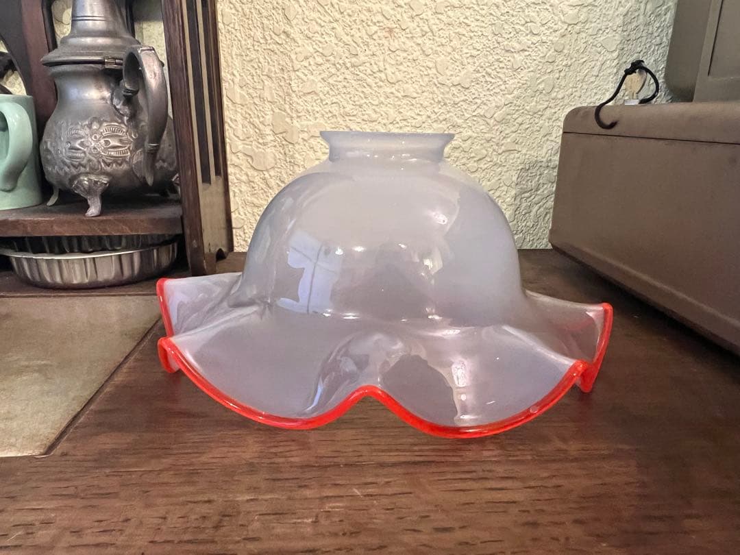 薄い 乳白 赤色 色硝子 電傘 電笠 シェードランプ 氷コップ