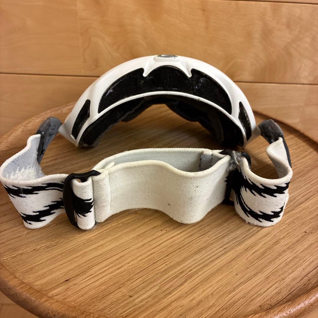 ジャンク品】OAKLEY ミラーレンズゴーグル ホワイト スポンジ劣化 収納