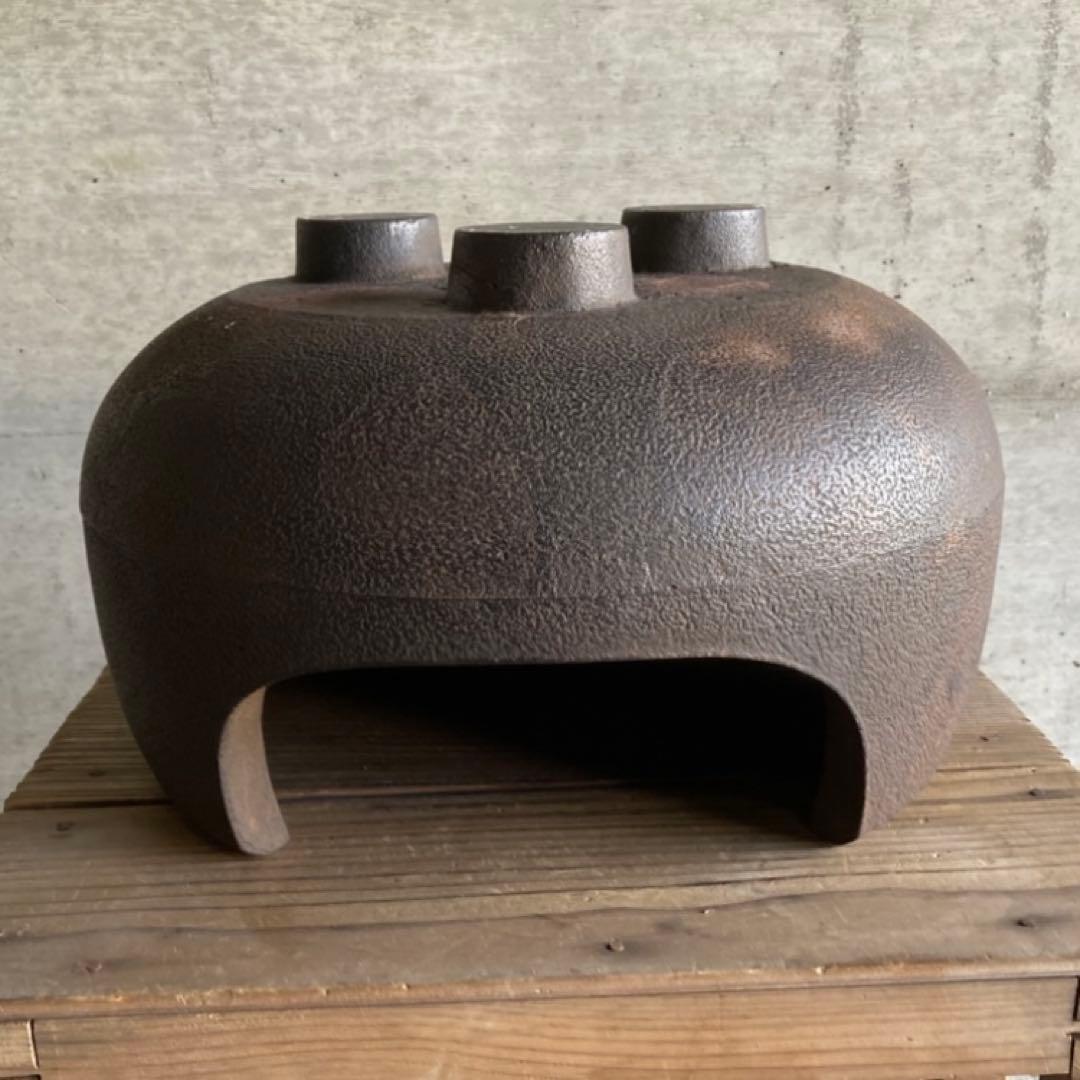 古い風炉 釜 火鉢 囲炉裏 五徳 鉄製 茶釜 灰付 茶道具 和風 古道具 レトロ