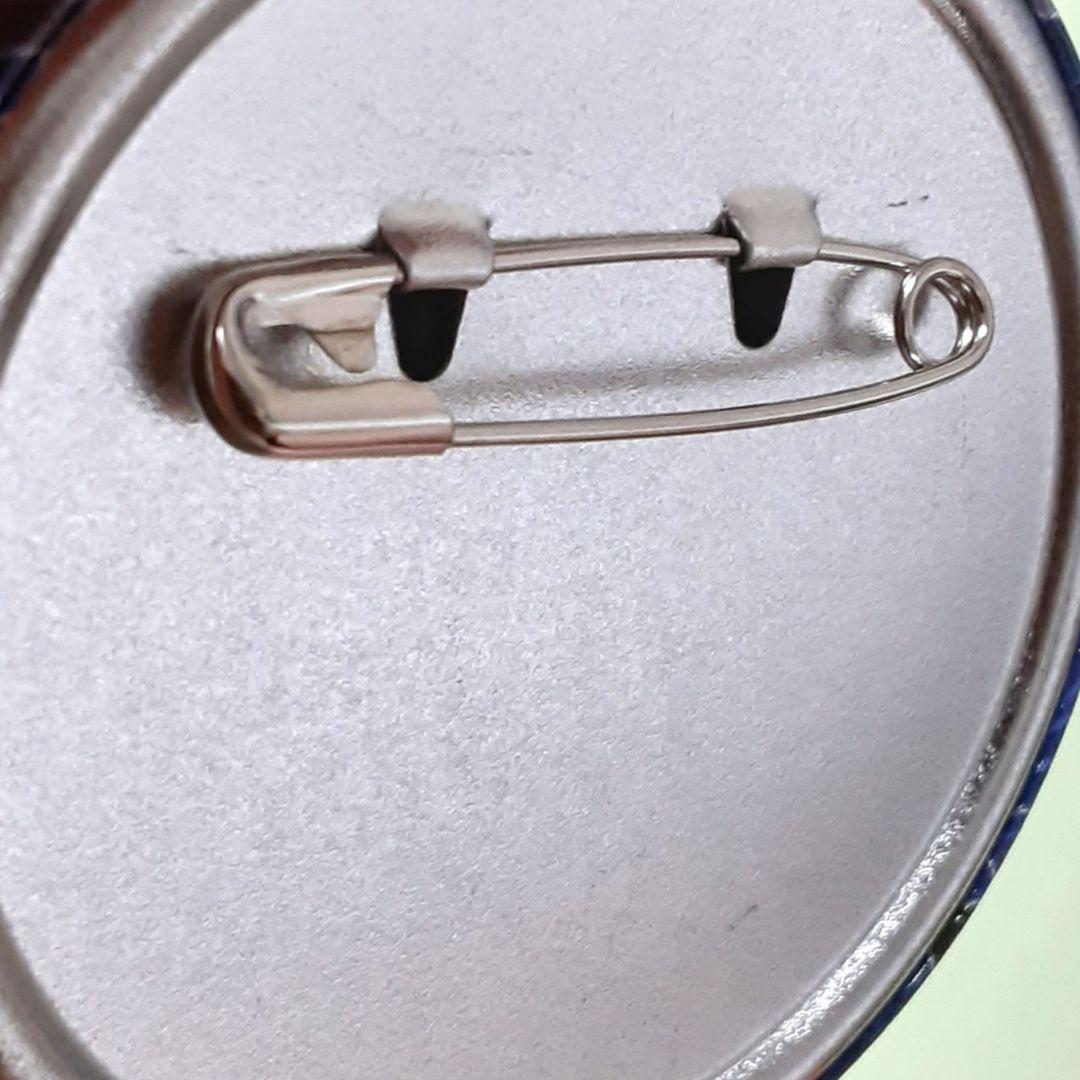 激レア　リコリスリコイル　井ノ上たきな　缶バッチ　②　裏面やや汚れ有り