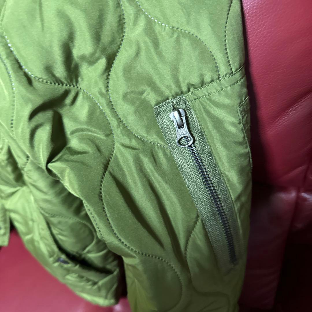 迷彩柄デープが多少剥がれかけていますホコリはできるだけ取り除きます。