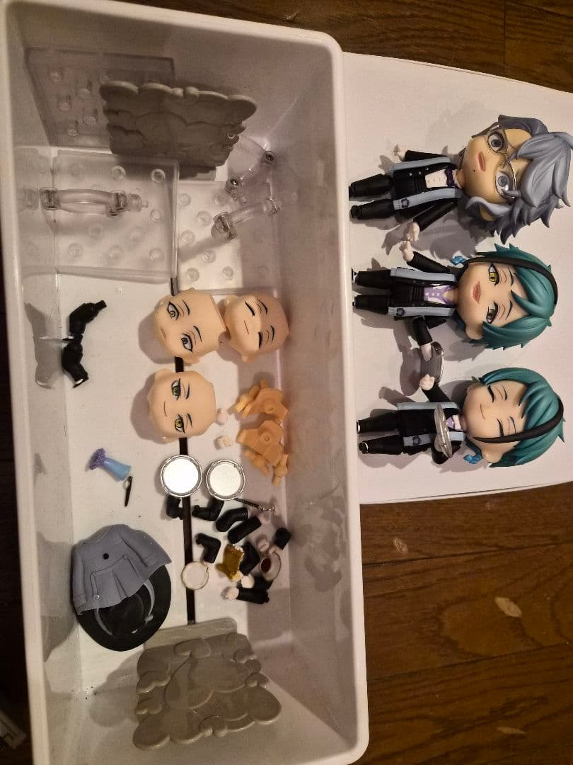 アズール・ジェイド・フロイド ねんどろいど三体 - メルカリ