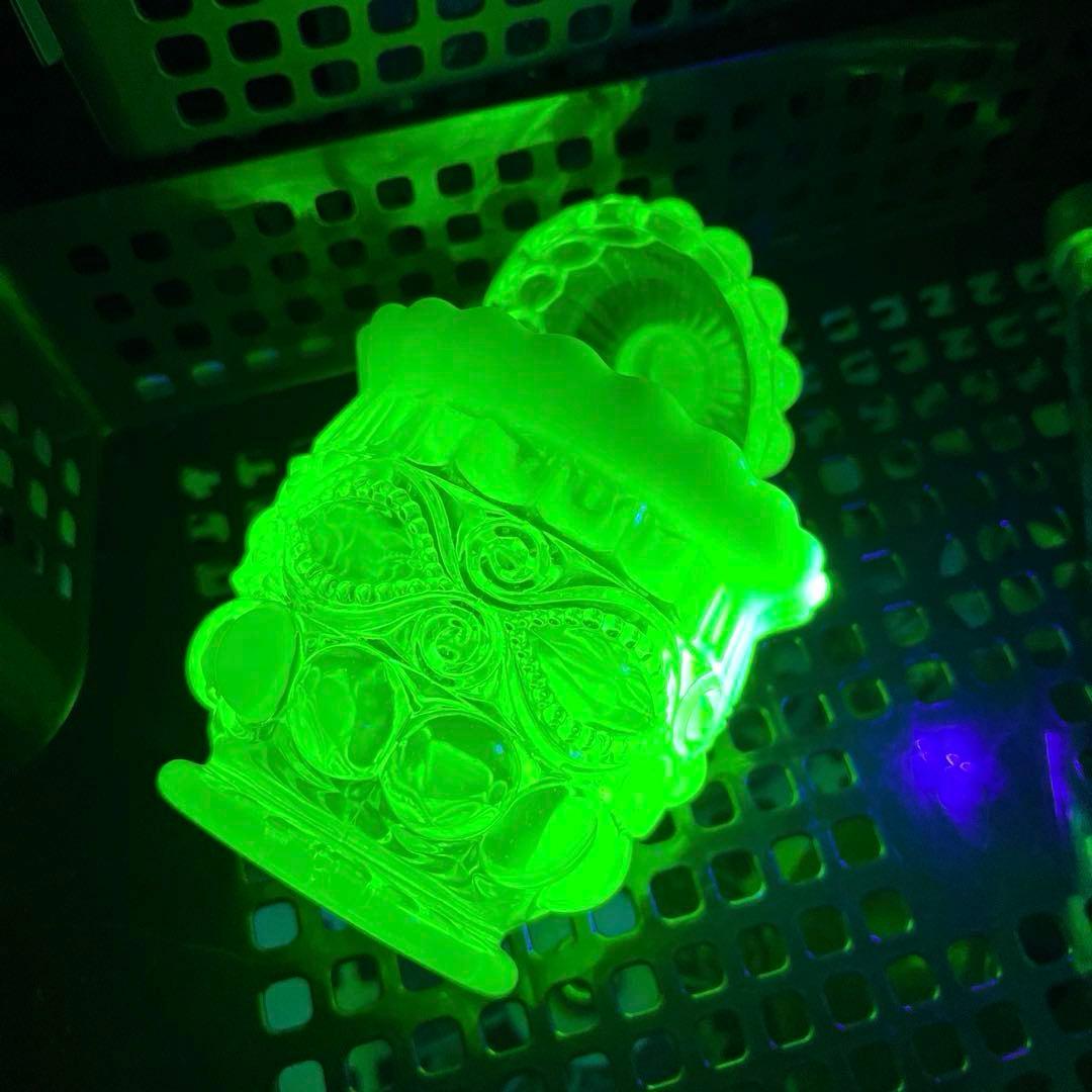 骨董 時代ガラス 乳白色 カナリアイエロー ボンボニエール 菓子器