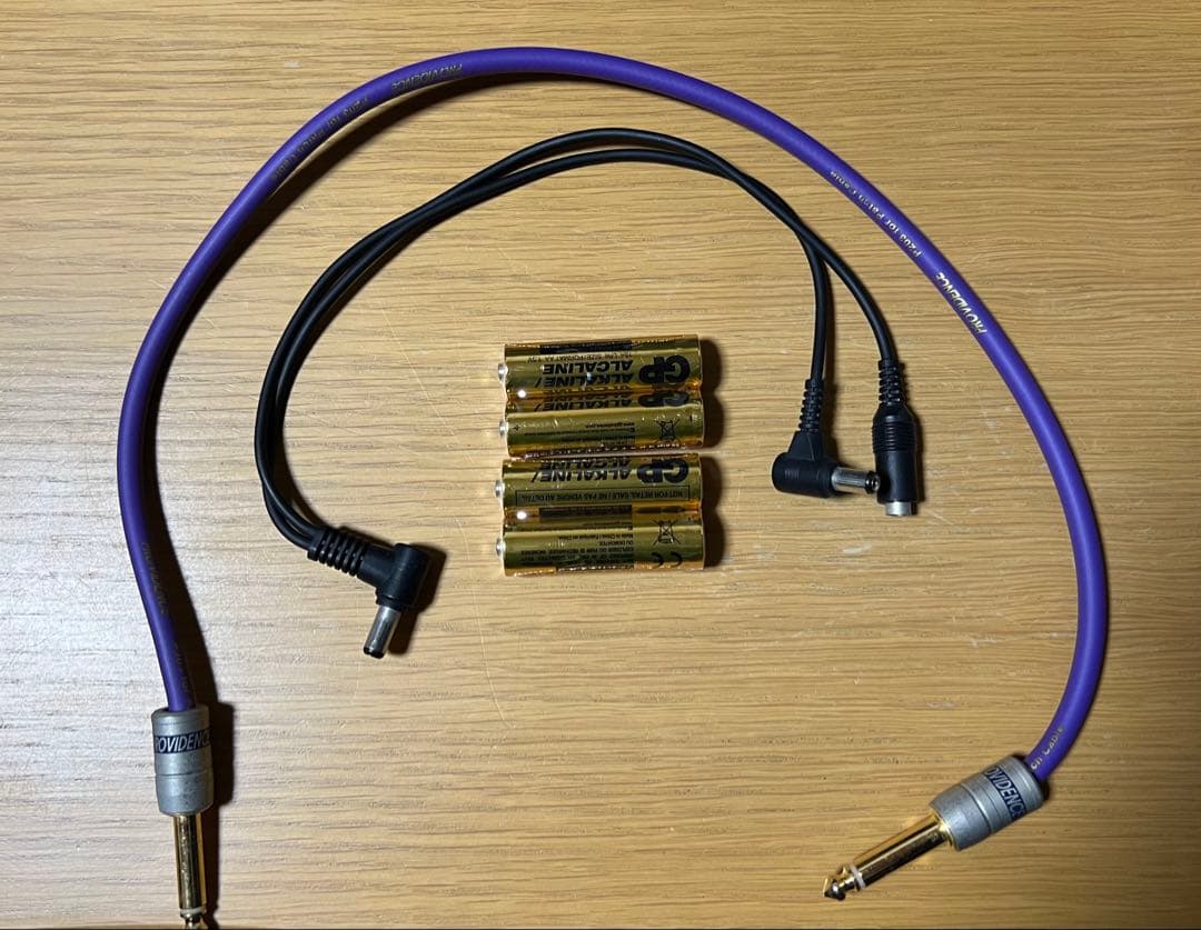 BOSS GT-1 マルチエフェクター　箱とオマケ付き！