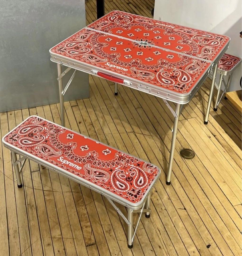 Supreme®/Coleman® Folding Table Set - メルカリ