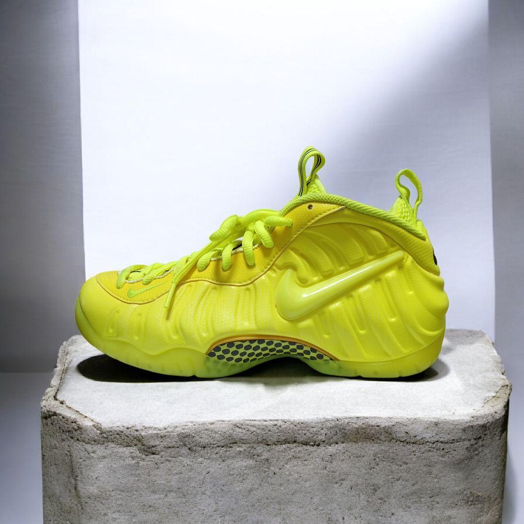 ​【希少】NIKE エアフォームポジット 26.5cm 蛍光イエロー ボルト