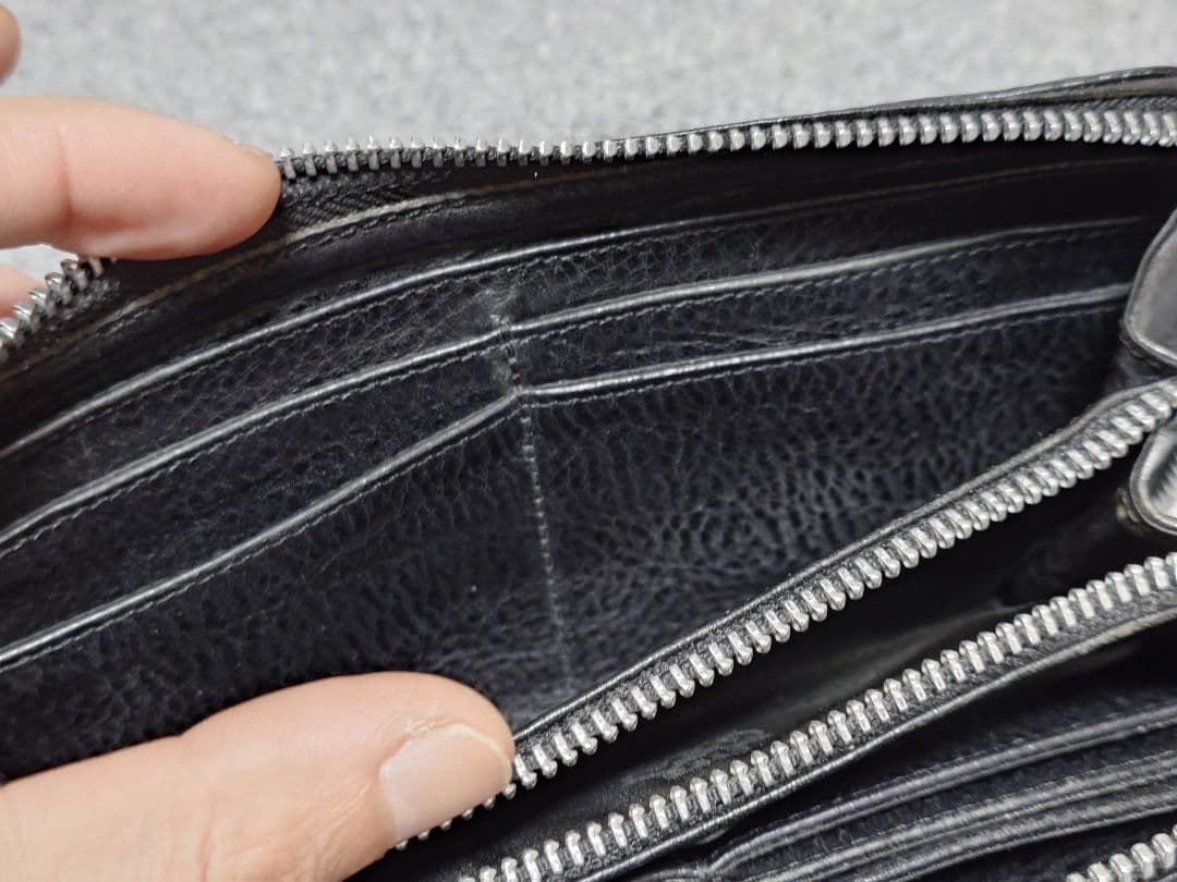 クロムハーツ セメタリー クロスパッチ ダガー ラウンド長財布 イン