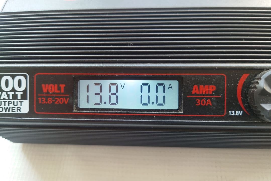 ハイテック社製 eパワーボックス 「安定化電源」マルチチャージャー「充電器」