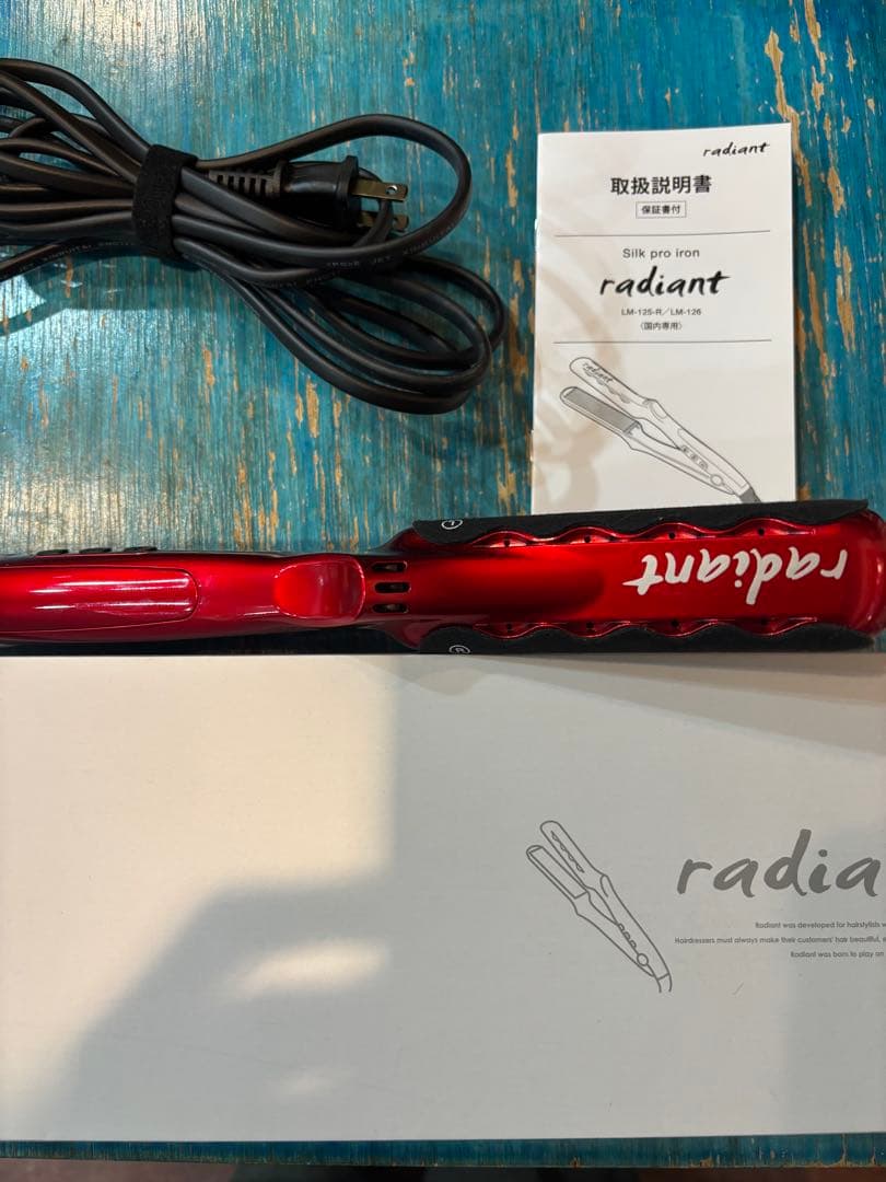 radiant ストレートヘアアイロン 28mm 美品 シルクプロヘアアイロン radiant 28mmラディアントストレートアイロン