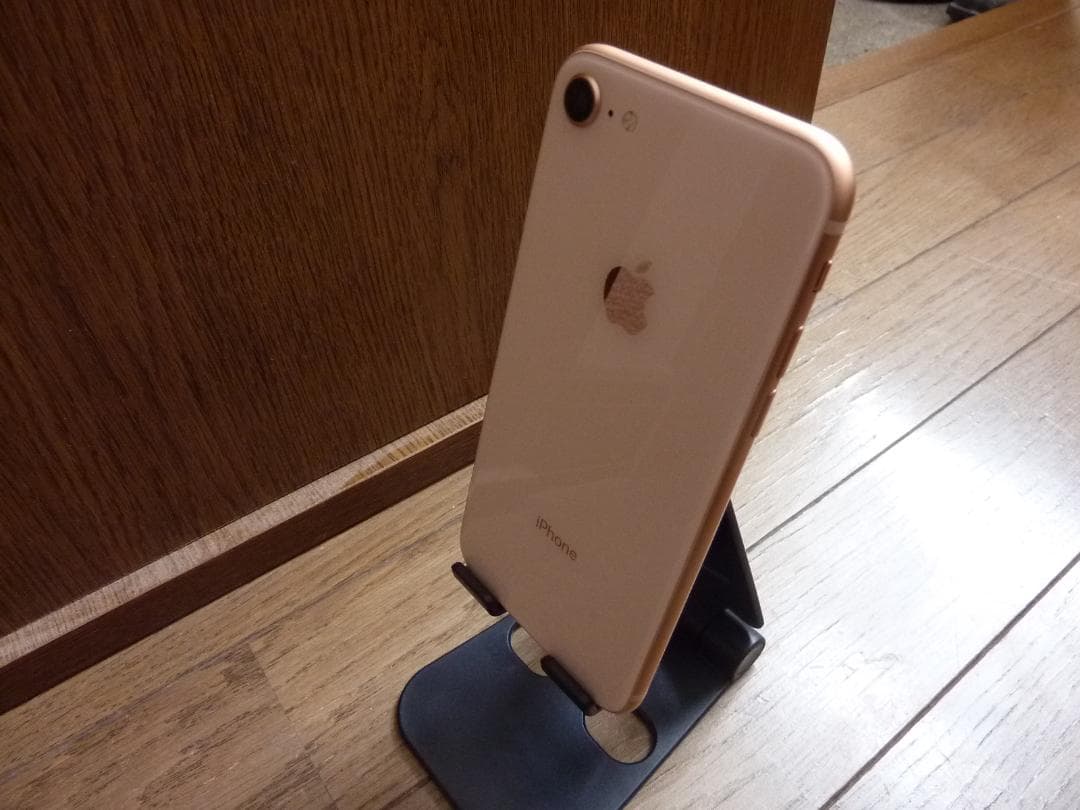 iphone 8 64G ゴールド SIMフリー