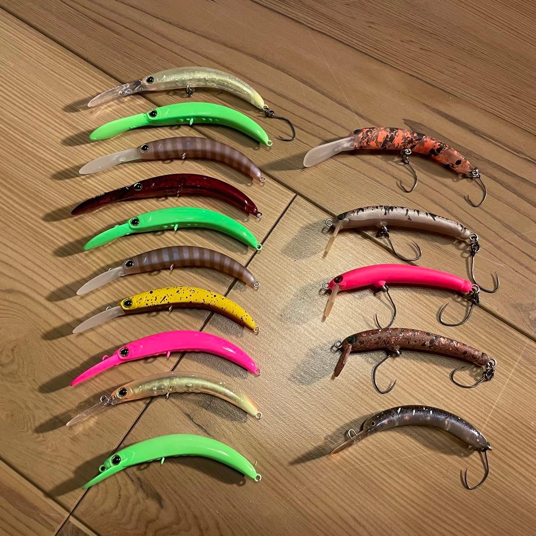 エリアトラウト ニョロ系ルアーセット ニョロニョロ ニョロ系 クランク トラウト ルアー 4個セット への字