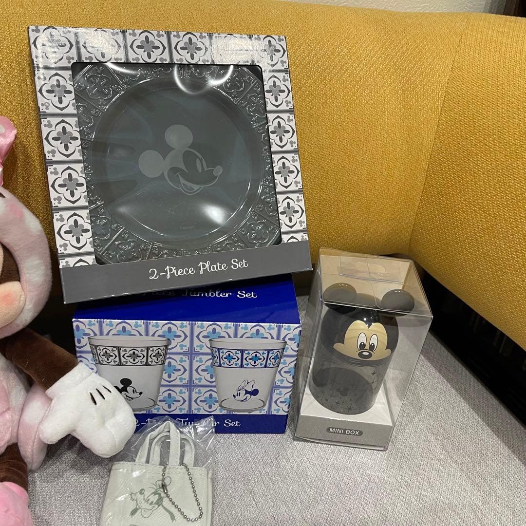 B★ディズニーストア★ラッキーバッグ★18点まとめ売り★ぬいぐるみ★スチーマー