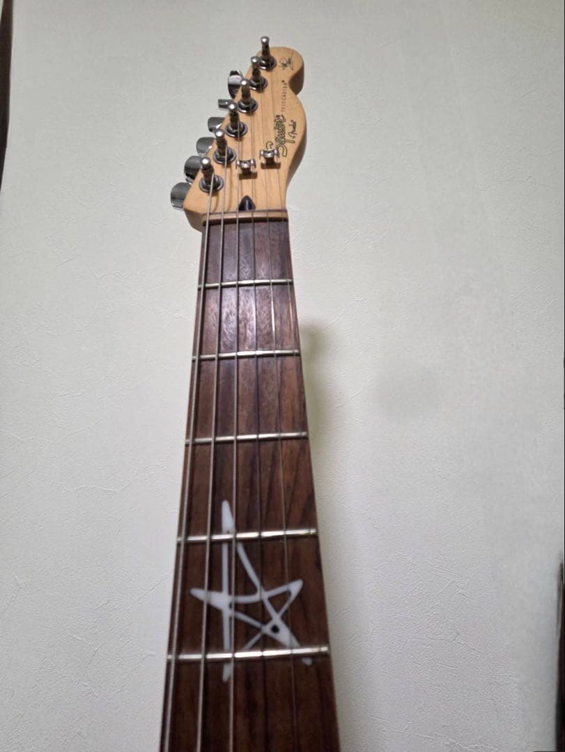 Squier スクワイヤー　エレキギター　アヴリルラヴィーン