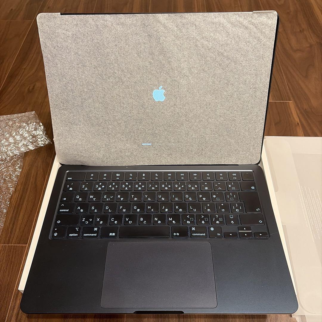 【美品】MBA 13.6M2 8/256GB ミッドナイト MLY33J/A