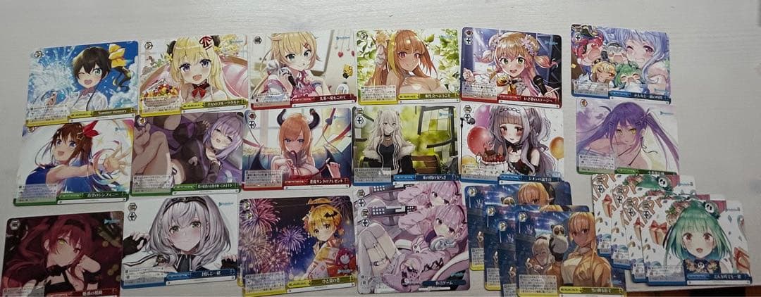 ホロライブ ヴァイシュツバルツ Reバース サイン入りカード - メルカリ