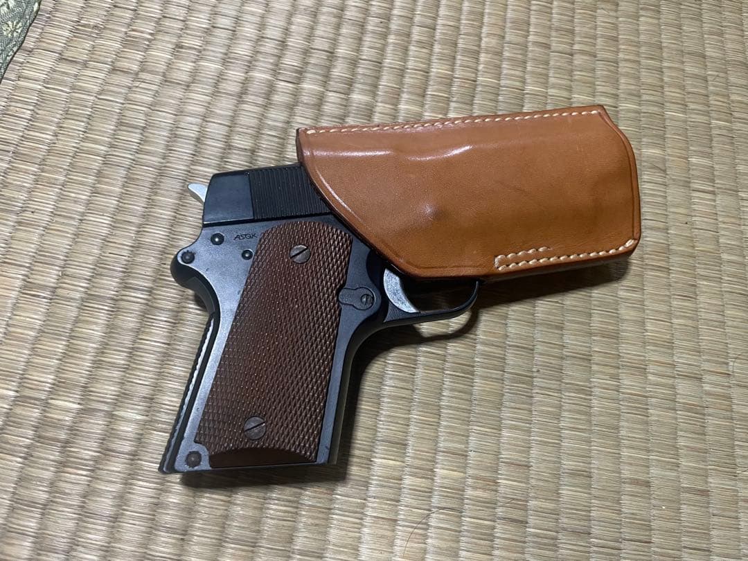 東京マルイ　デトニクス45　ガスブロハンドガン　スペアマガジン、ホルスター付き