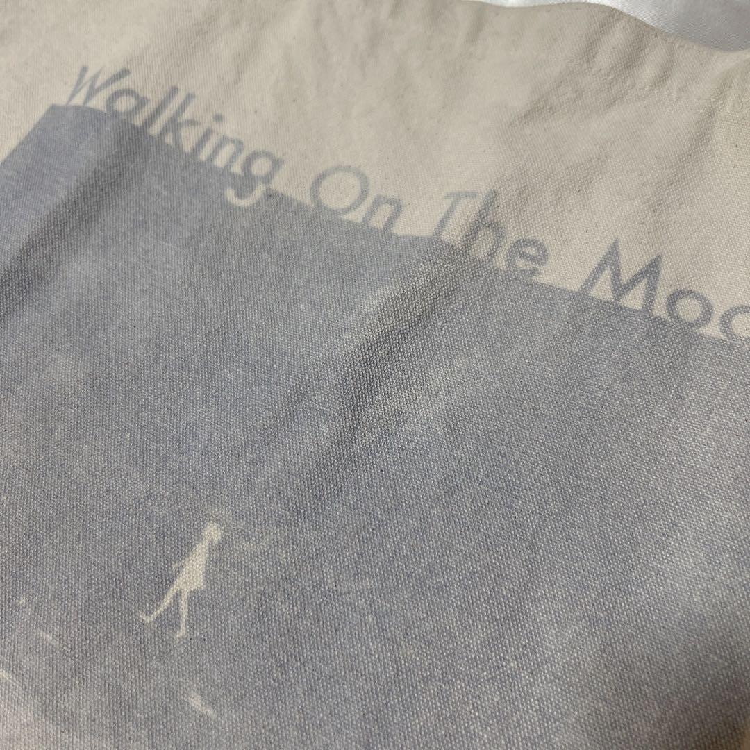 月を歩いている トートバッグ ナブナ