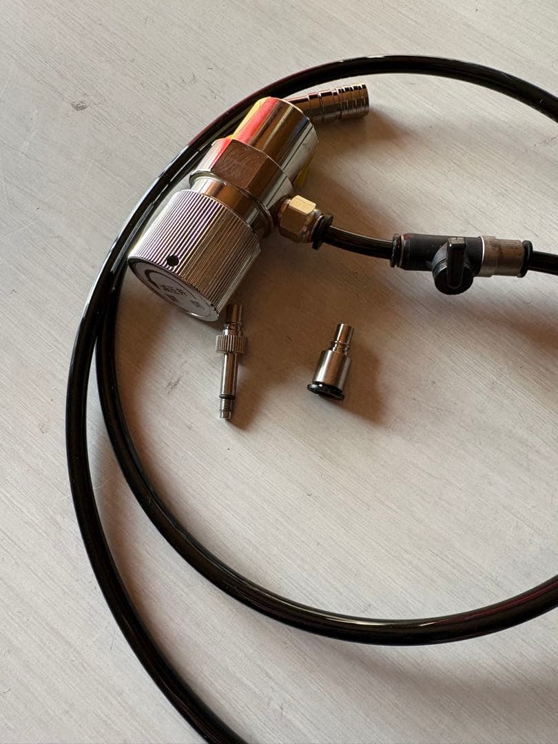 ガスガン用レギュレータマルイ用6ミリホースコネクタ付き