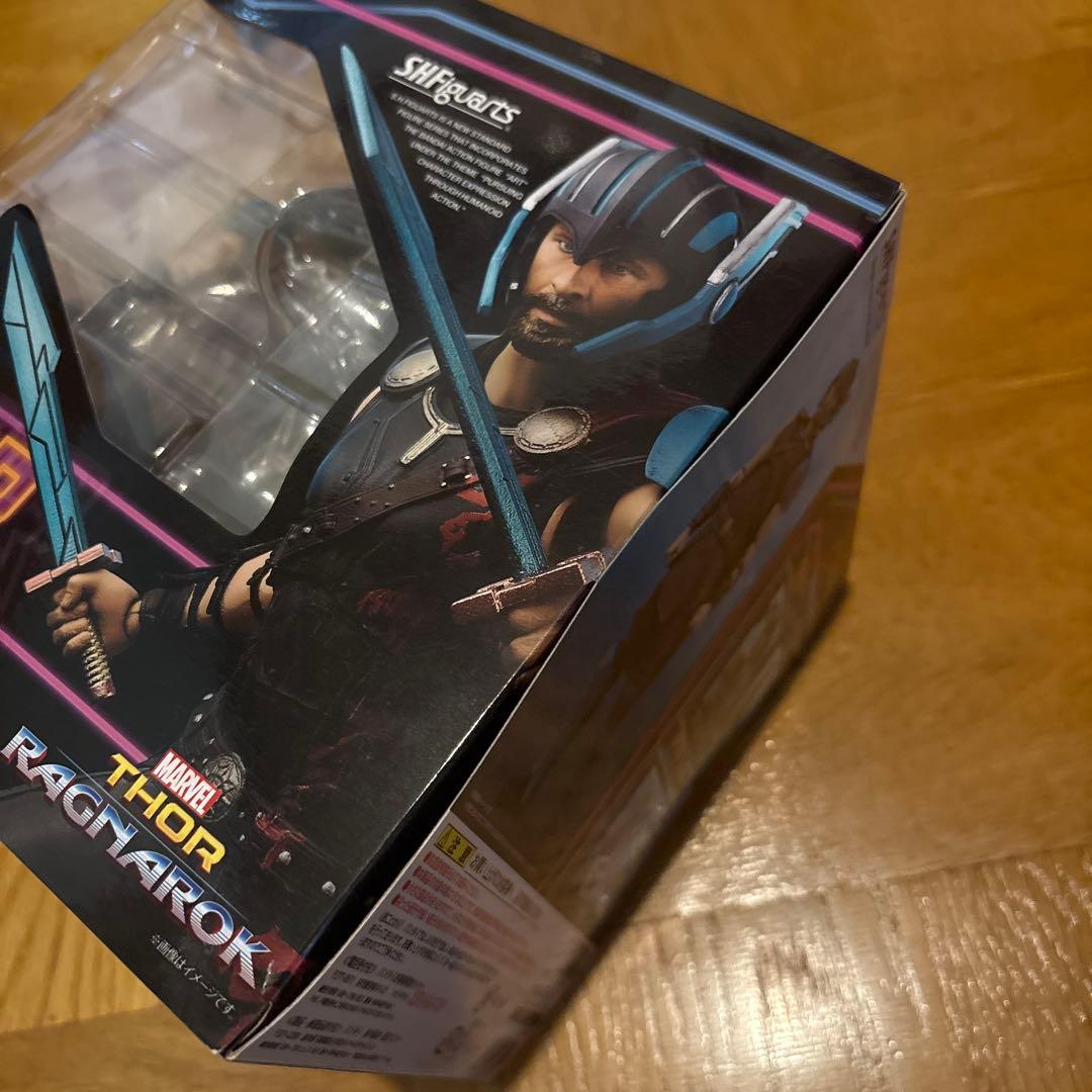 新品未開封　S.H.Figuartsソー (Thor：Ragnarok)