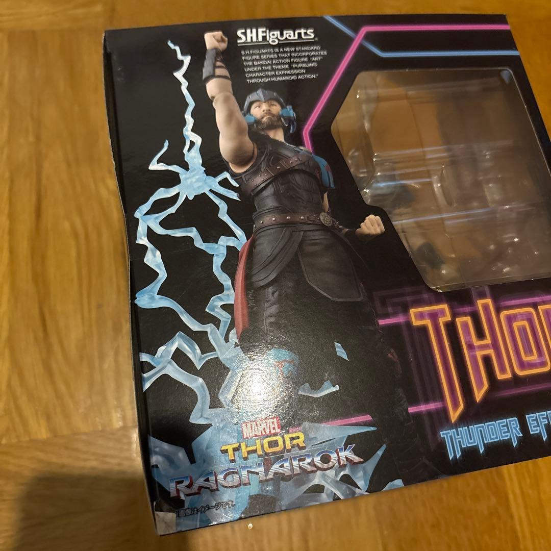 新品未開封　S.H.Figuartsソー (Thor：Ragnarok)