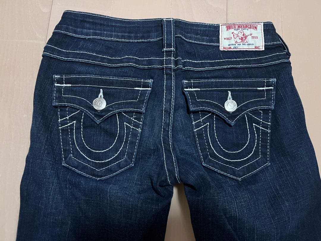 希少 TrueReligion 白ステッチ刺繍 平成ギャル グランジy2k - メルカリ