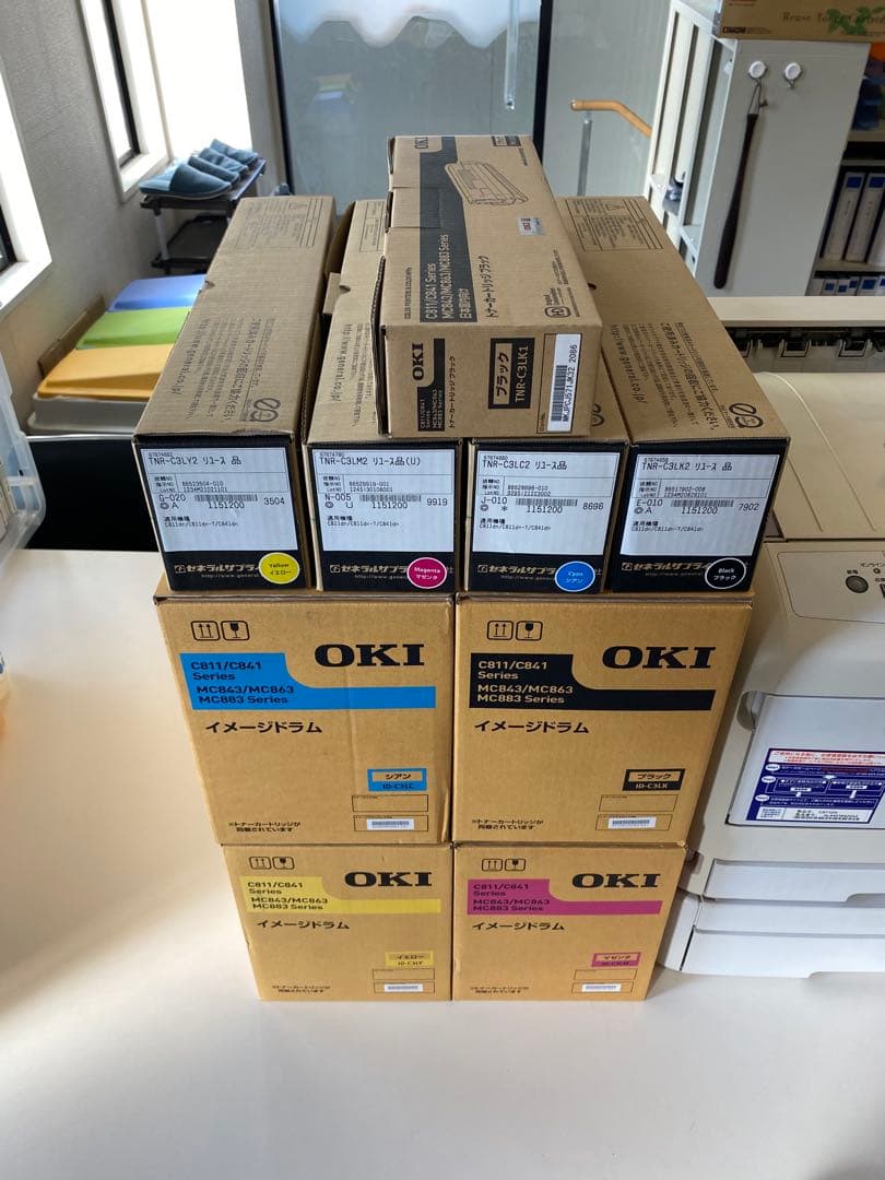 OKI C811dn業務用カラープリンター増設ユニット付き（トナーとドラム