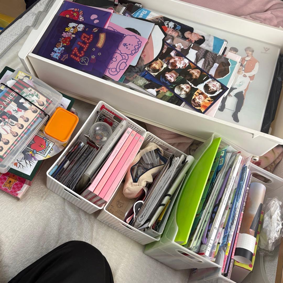 BTS グッズ まとめ売り 大量セット 約50,000円相当 → 26,800円