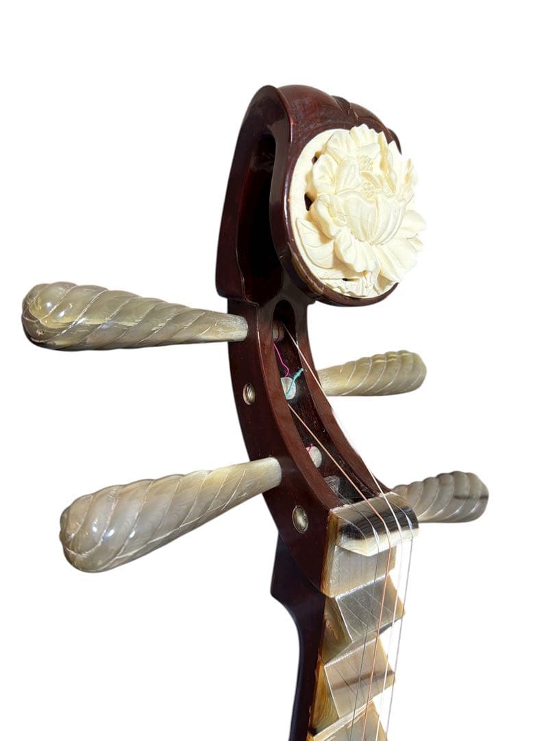 美品】牡丹彫刻付き 中国琵琶 ピーパ 響き豊かな工芸モデル 新品弦1.2