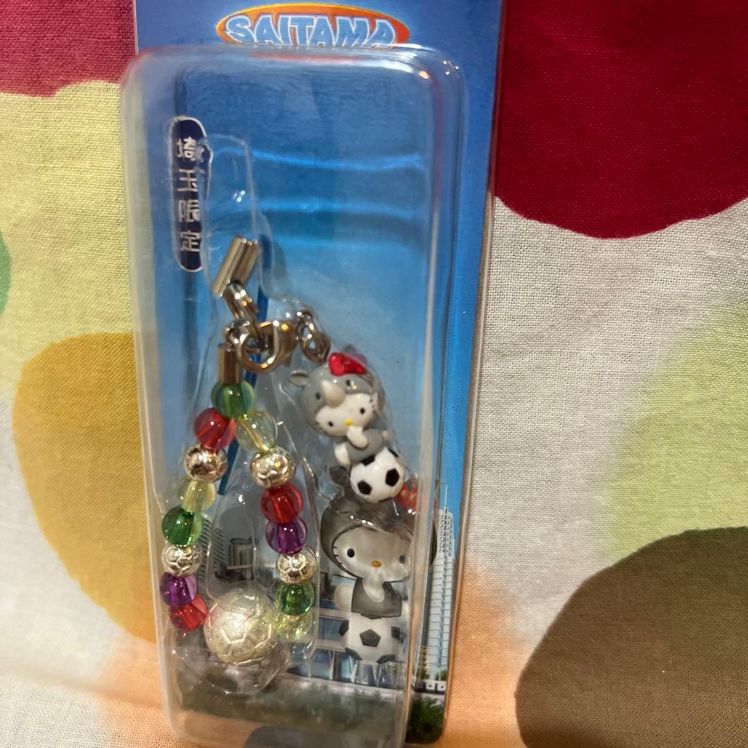 レア！ハローキティ埼玉限定！ストラップ サッカー - メルカリ