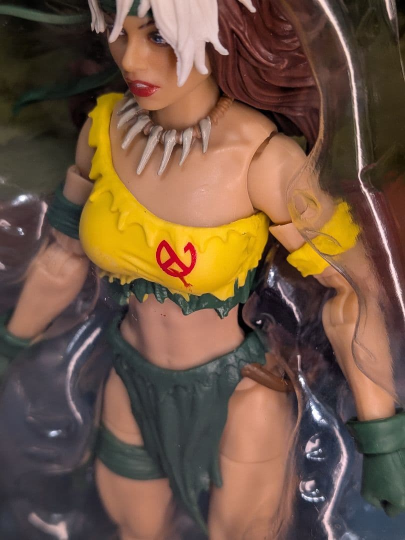 未使用未開封 マーベルレジェンズ サベージランド3パックローグ、サウロン、シャナ