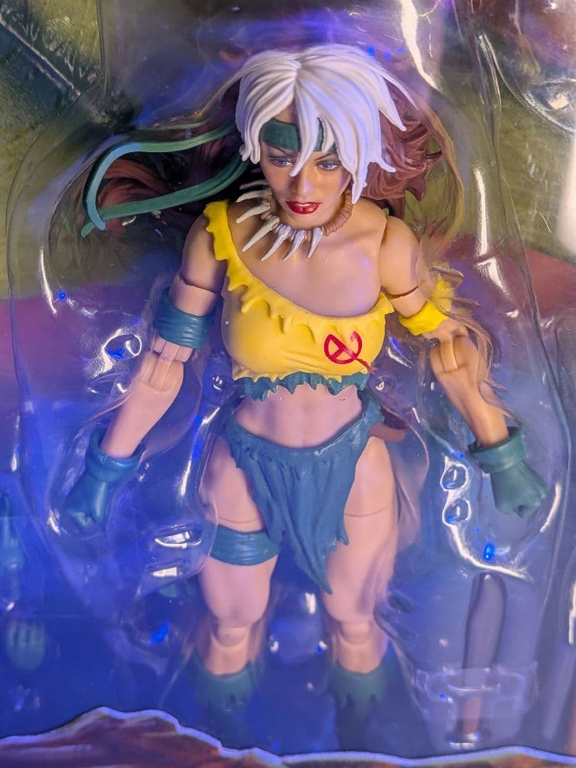 未使用未開封 マーベルレジェンズ サベージランド3パックローグ、サウロン、シャナ